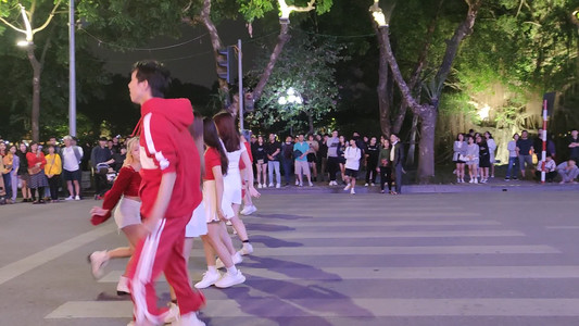 VID_20191129_201259.mp4